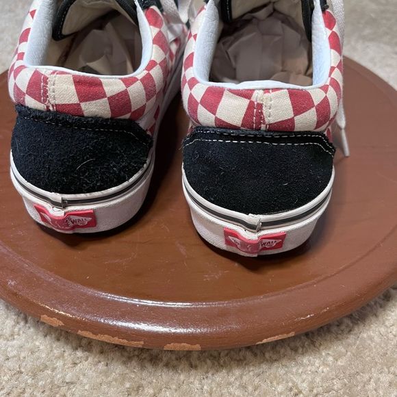 Sneaks Red and white checkerboard Vans black toes,heels Unisex 8.5Men/10 Women - Picture 4 of 8
